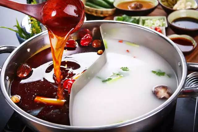 長興小天鵝火鍋狂歡季 4.8折啤酒暢飲，310元四人套餐0元搶！